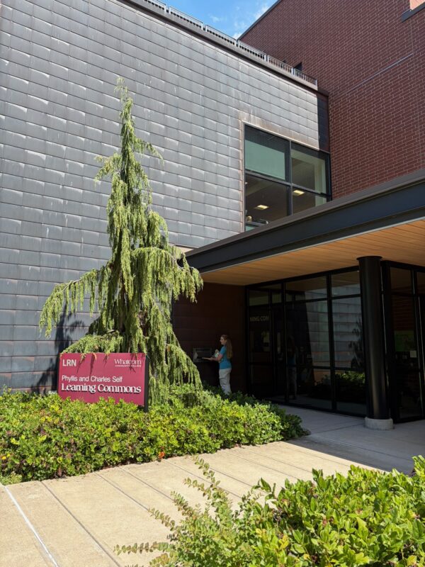 Exterior of Phyllis and Charles Self Learning Commons